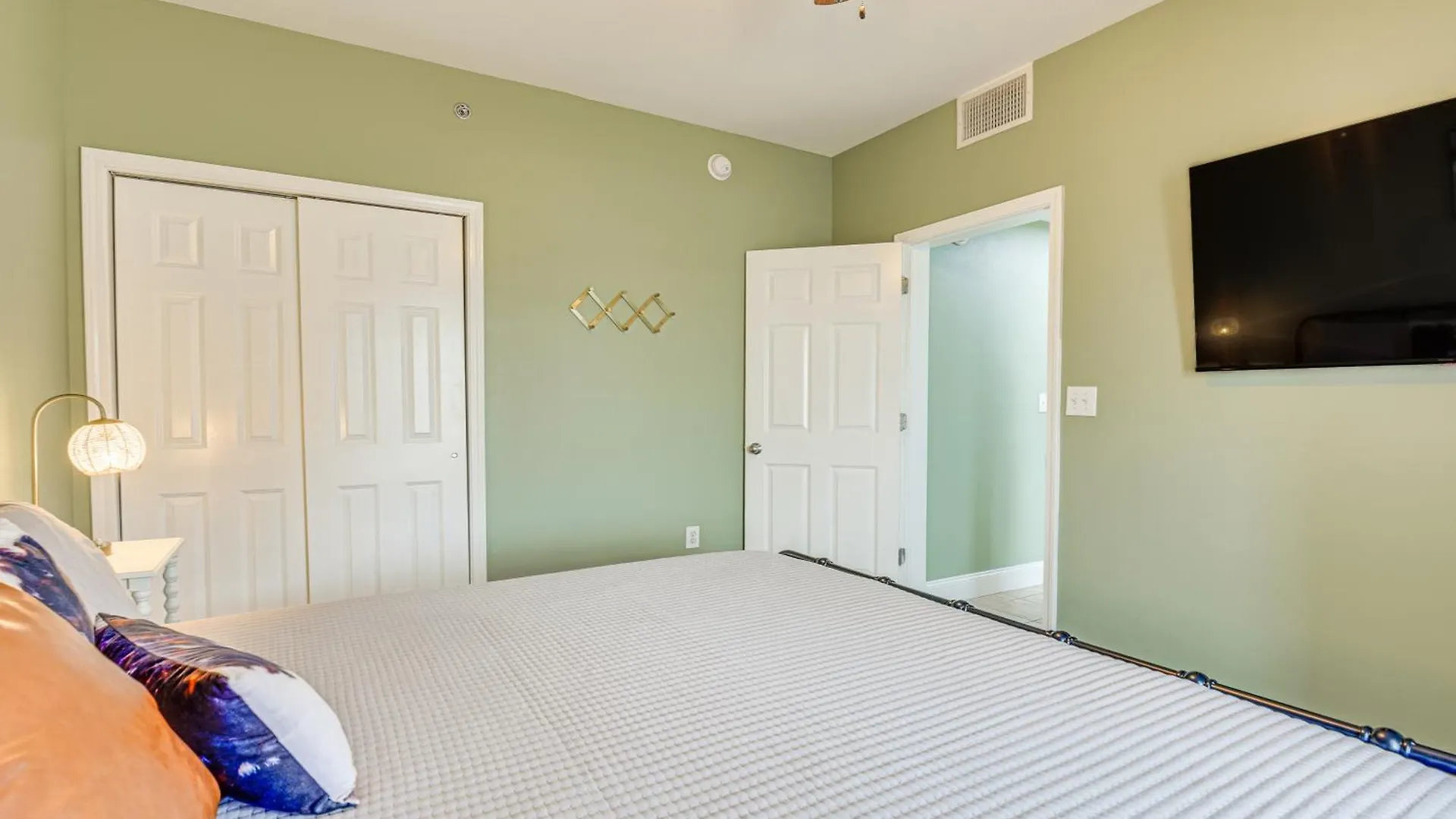 Happy Cows Retreat In Pcb With Lagoon Views! Panama City Beach United States