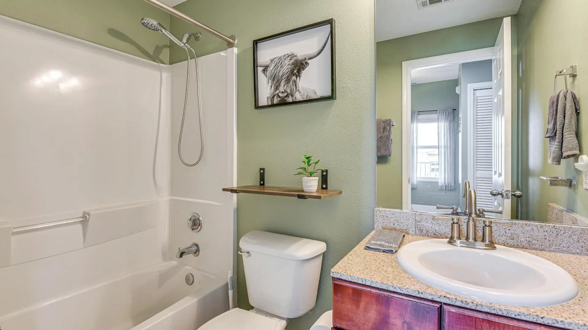 Apartment Happy Cows Retreat In Pcb With Lagoon Views! Panama City Beach United States